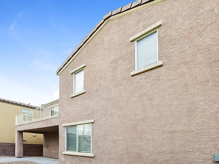 10569 Hamdem Ave — Photo 17