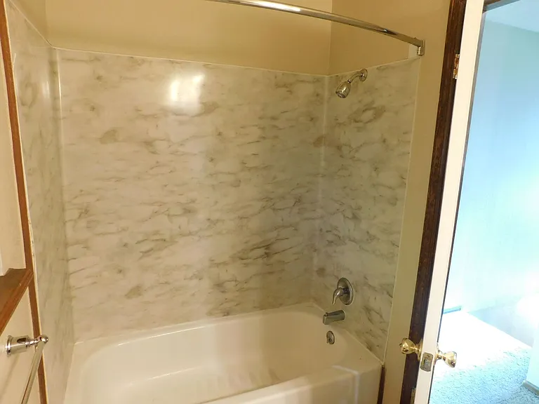 563 E Good Hope Cir #E — Photo 11