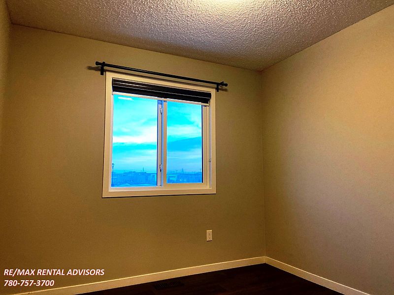 Edmonton Apartment for rent - 3 Bedrooms — photo 9