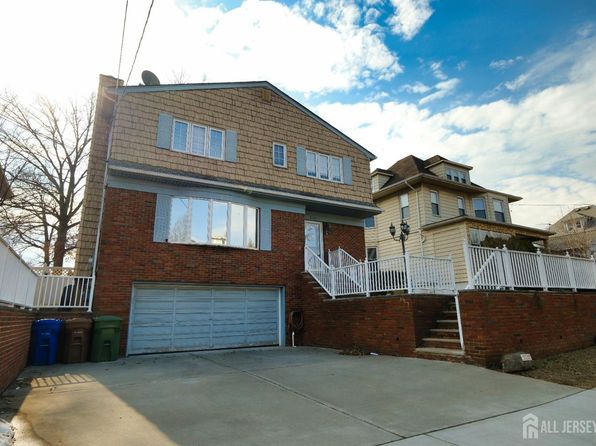 717 Summit St, Linden, NJ 07036