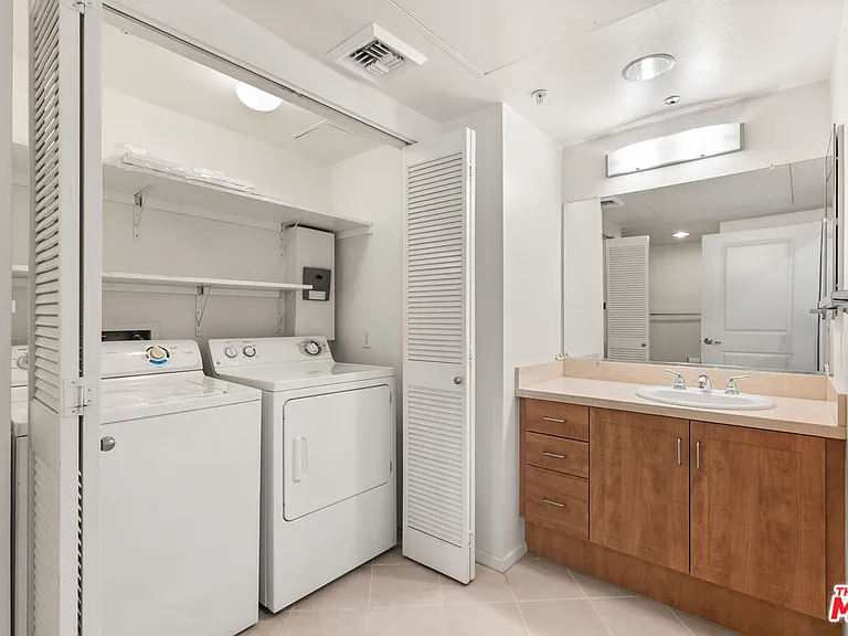 267 S San Pedro St #213 — Photo 21