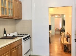913 Metropolitan Ave APT 3R, Brooklyn, NY 11211