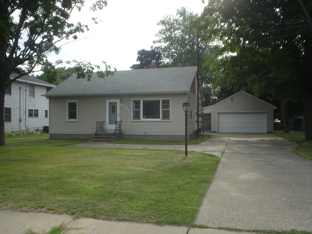 3161 McCracken St photo 1