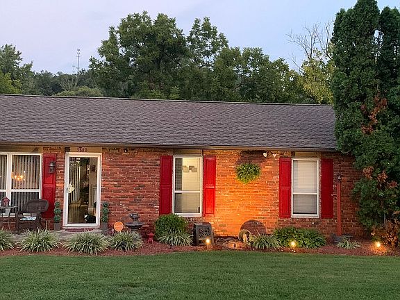 2nd image of 3800 Vienna Dr