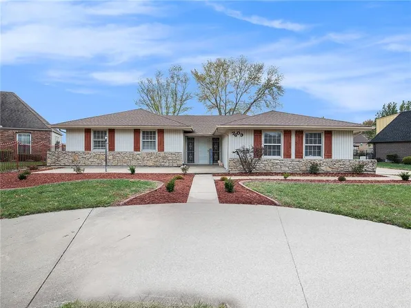 7609 E 73rd Ter, Kansas City, MO 64133