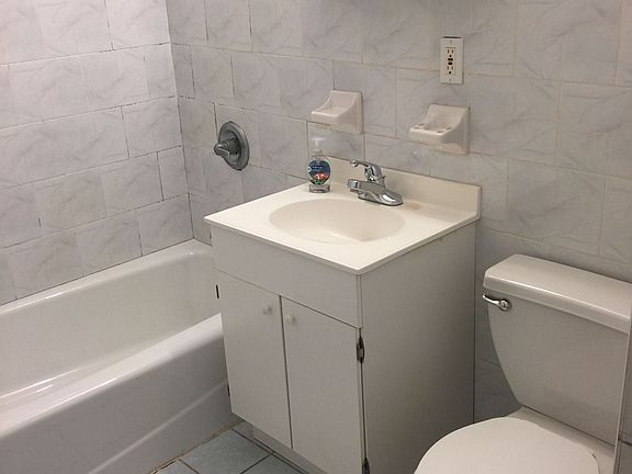 2nd image of 3037 30th St #3A