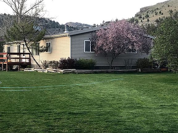 S end of house in spring 