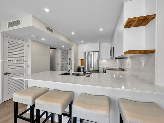 5th image of 1901 Brickell Ave #2203