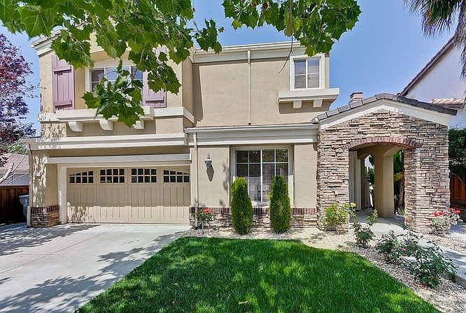 1st image of 32 Mission Cielo Ave