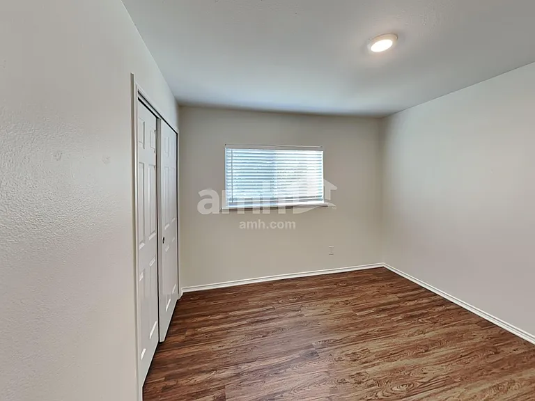 7919 Oak Pointe — Photo 19