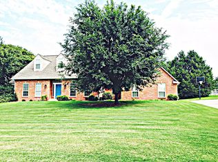 2828 Blue Spruce Rd, Edmond, OK 73025