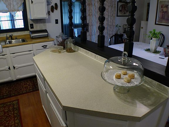 5th image of 1352 Sequoia Dr