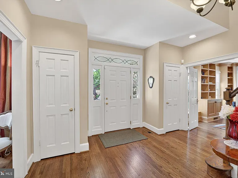 5115 Cape Cod Ct — Photo 4