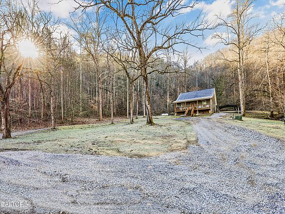 5th image of 4876 Pearl Valley Rd