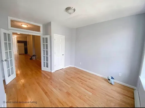 542 Bainbridge Street image 1 of 10