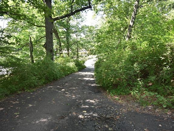 2nd image of 8 Nethermont Ave