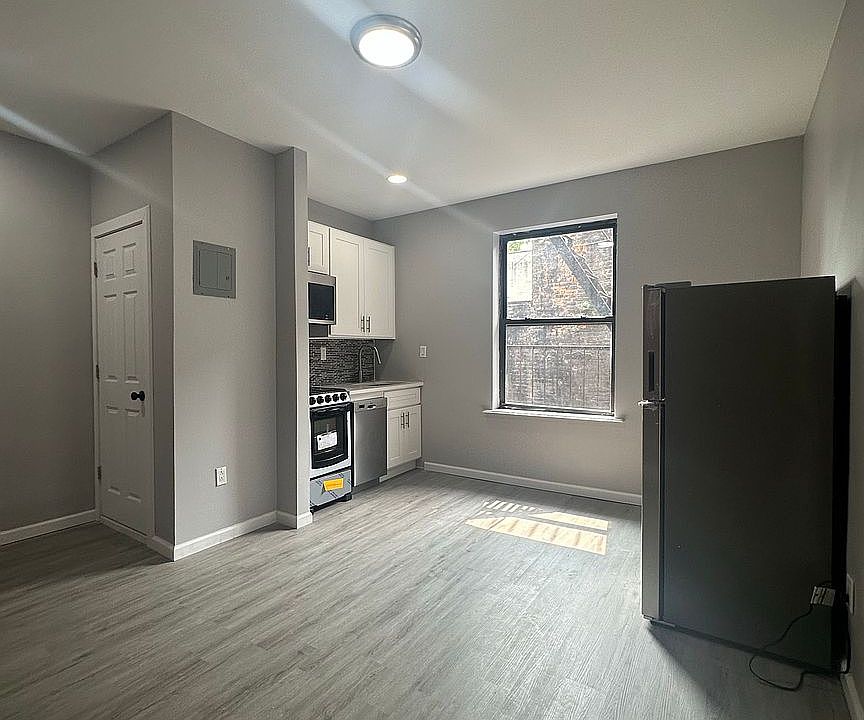 1st image of 545 W 125th St #37A