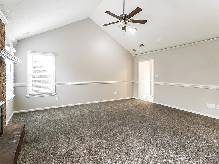 7584 Greenbrook Pkwy — Photo 5