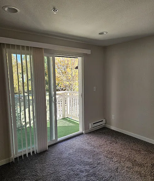 721 Collyer St #1-6 — Photo 14