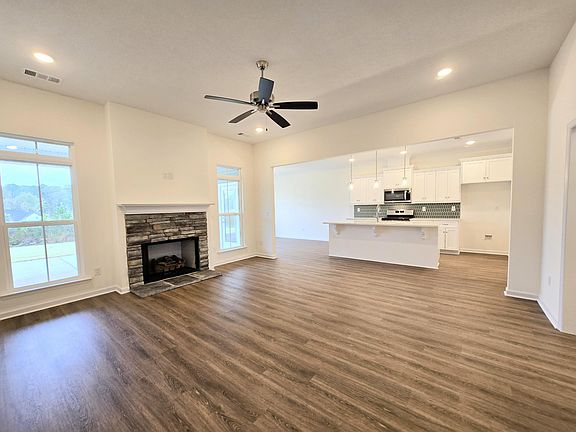 4th image of 2374 Bundoran Drive