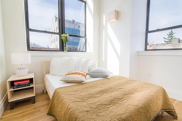 Rented by Nooklyn NYC LLC | media 157