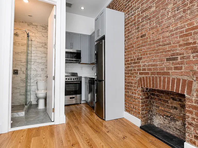 28 E 130th St #1F — Photo 4