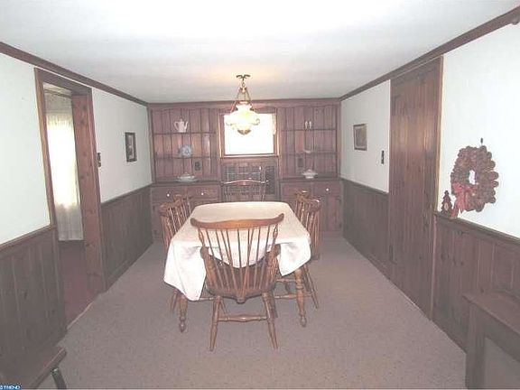4th image of 46 Park Lake Ave