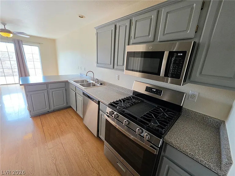 408 Roman Tree Ct — Photo 6