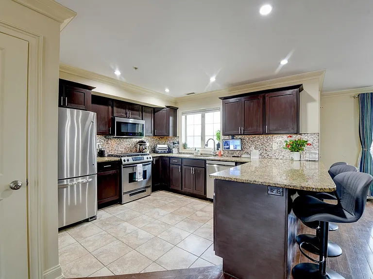 1625 Paterson Plank Rd #2 — Photo 10