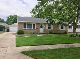 1538 32nd St SW, Wyoming, MI 49509