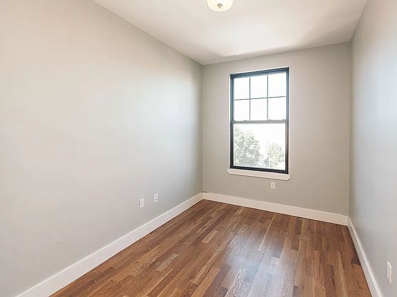 4th image of 907 Broadway APT 3R
