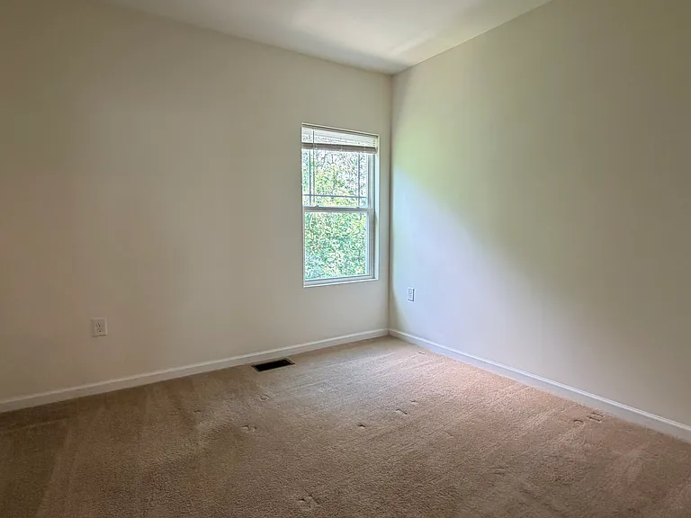 1113 Epiphany Rd — Photo 25