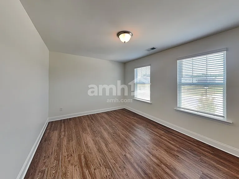 184 Larragan Dr — Photo 12