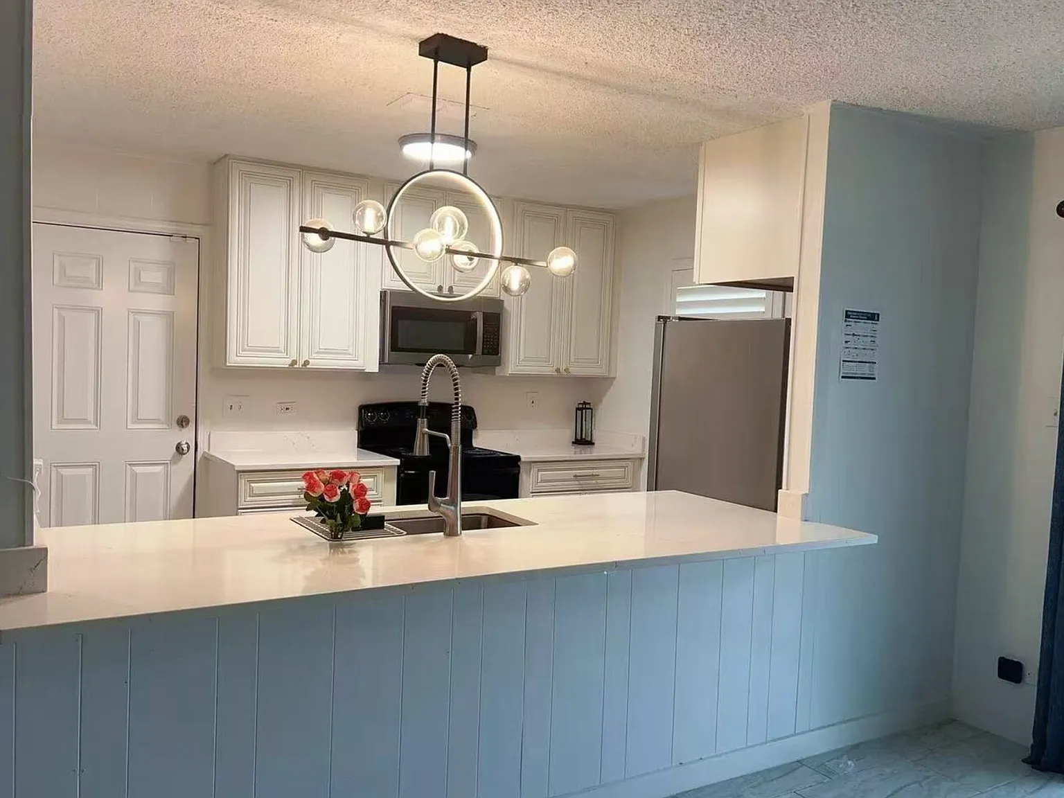 3 bed, 1452 sqft, $1,750 — Photo 2