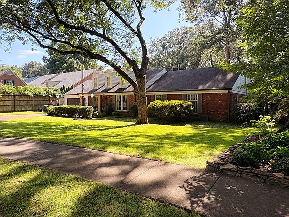 3rd image of 289 Woodmont Dr