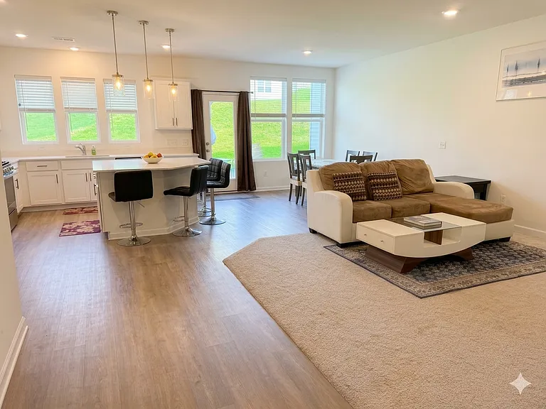 6285 Larkspur Ln — Photo 6
