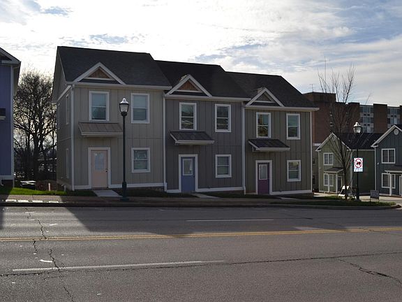 3rd image of 916 Wall St