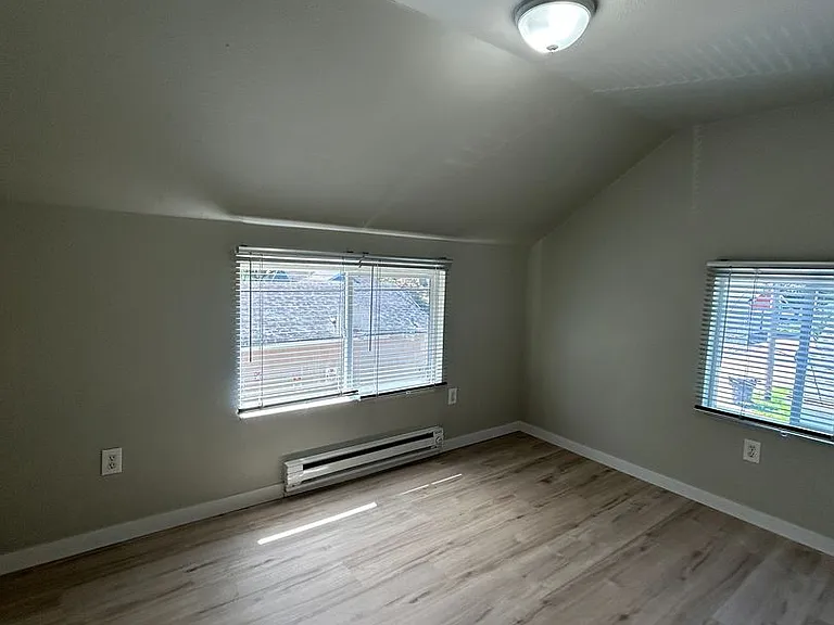 436 19th Ave — Photo 13