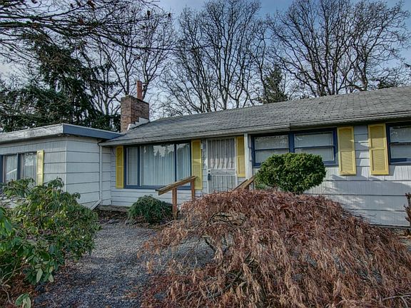 3rd image of 12018 Sheridan Ave S