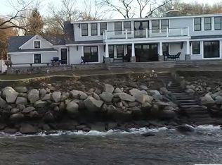 120 Bayview Ave, Portsmouth, RI 02871