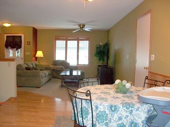 4th image of 3321 Thornton Dr