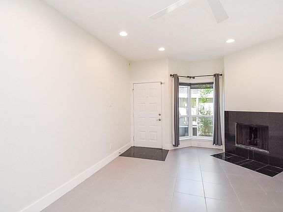 5th image of 1829 Augusta Dr APT 31