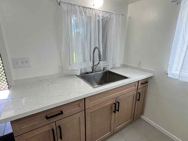 1521B Kinoole St — Photo 19
