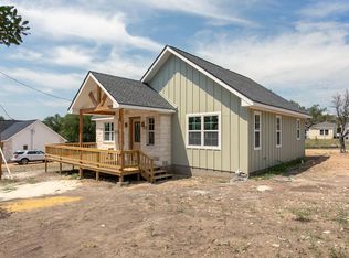 23 E River Oaks Ln, Ingram, TX 78028