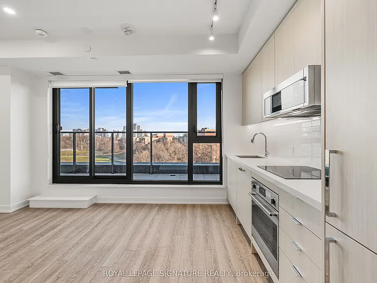 250 Lawrence Ave W #609 — Photo 3