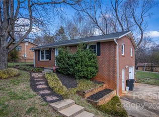 732 32nd St NE, Conover, NC 28613