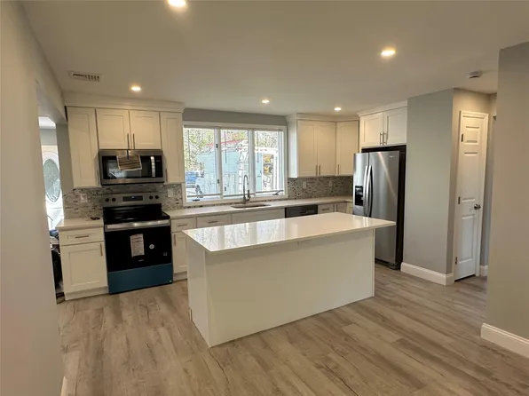 60 S Swezeytown Road, Middle Island, NY 11953