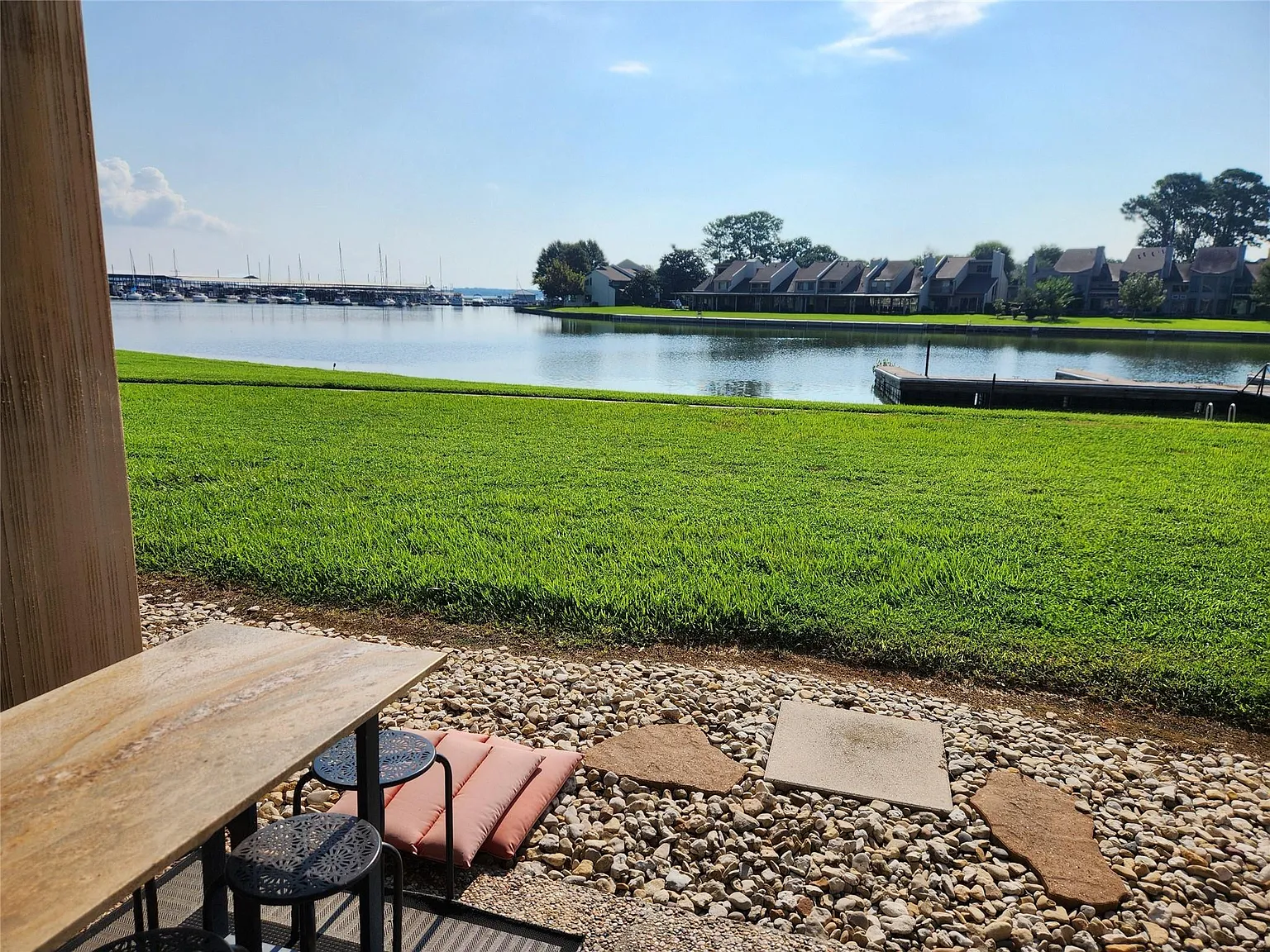1 bed, 1.0 bath, 680 sqft, $1,800 — Photo 1