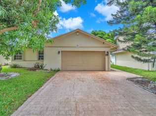 1020 SW 99th Ave, Hollywood, FL 33025