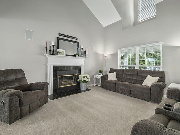 4th image of 6004 Goldstone Dr